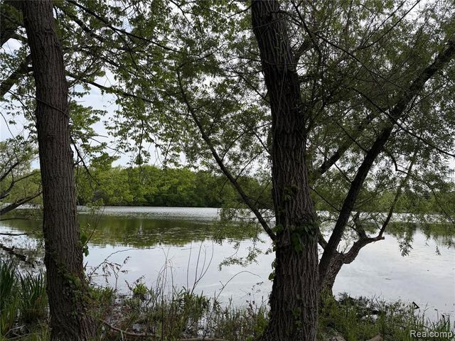 9200 Perry Road, Atlas, MI 48411