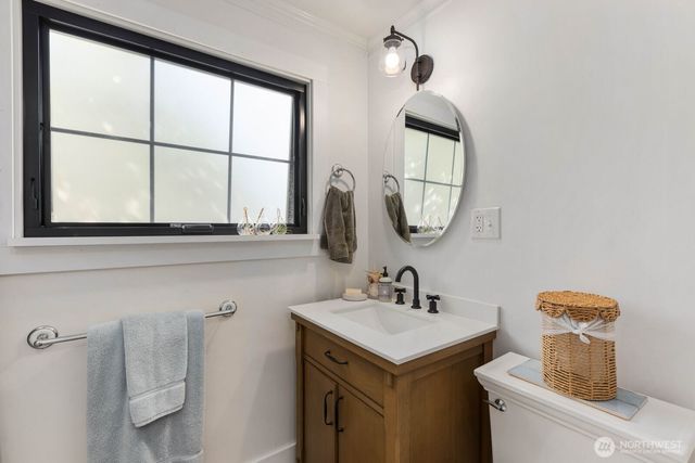 4311 NE 55th Street, Seattle, WA 98105