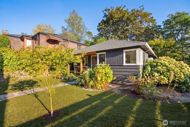 4311 NE 55th Street, Seattle, WA 98105