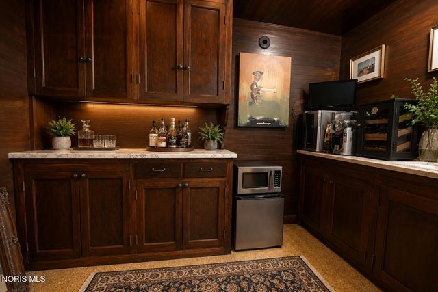 2908 River Road, Maumee, OH 43537