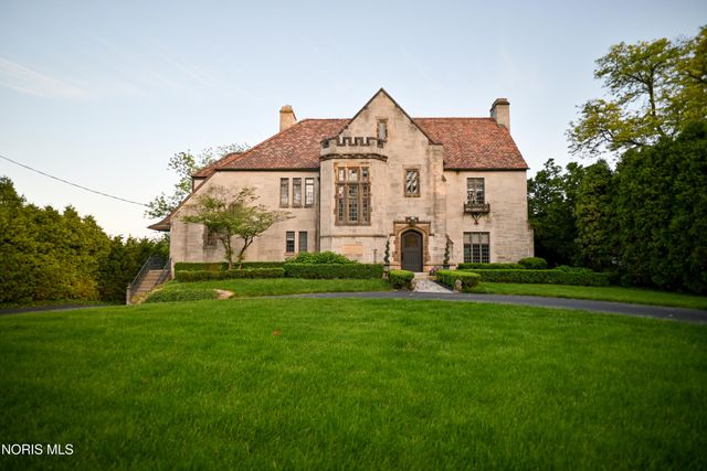2908 River Road, Maumee, OH 43537