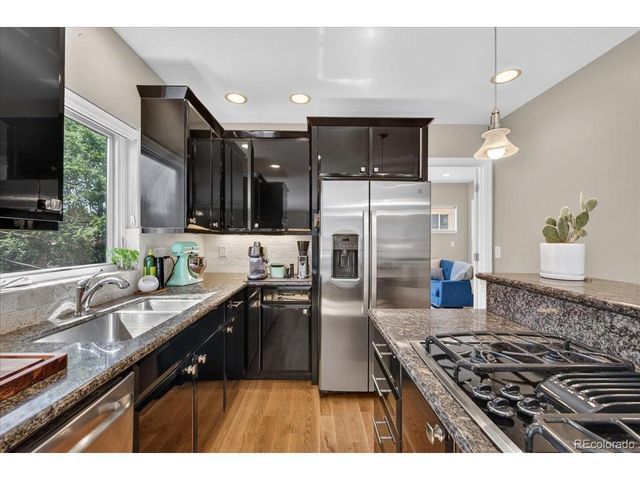 1657 N Franklin St, Denver, CO 80218