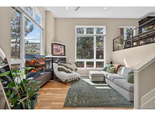 1657 N Franklin St, Denver, CO 80218