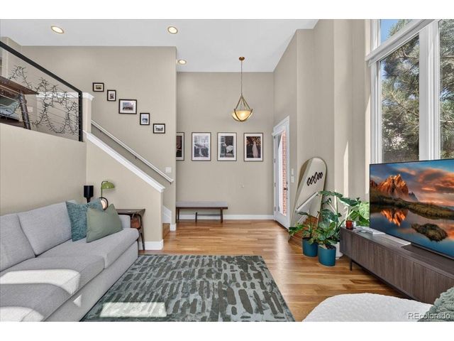 1657 N Franklin St, Denver, CO 80218