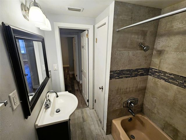 501 25TH AVENUE W, Bradenton, FL 34205