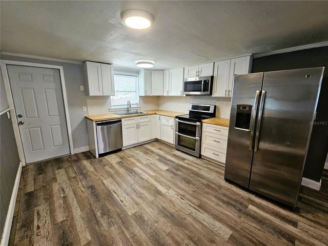 501 25TH AVENUE W, Bradenton, FL 34205