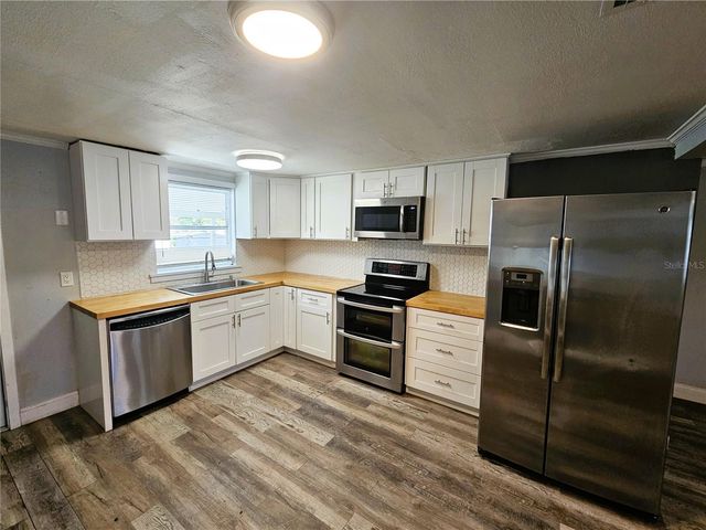 501 25TH AVENUE W, Bradenton, FL 34205