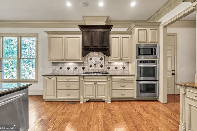 9145 Greenway Court, Gainesville, GA 30506