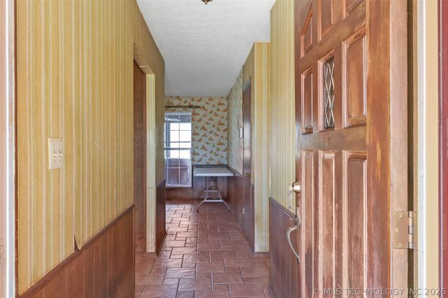 32656 S 4320 Road, Big Cabin, OK 74332