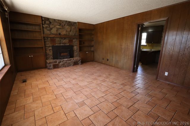 32656 S 4320 Road, Big Cabin, OK 74332