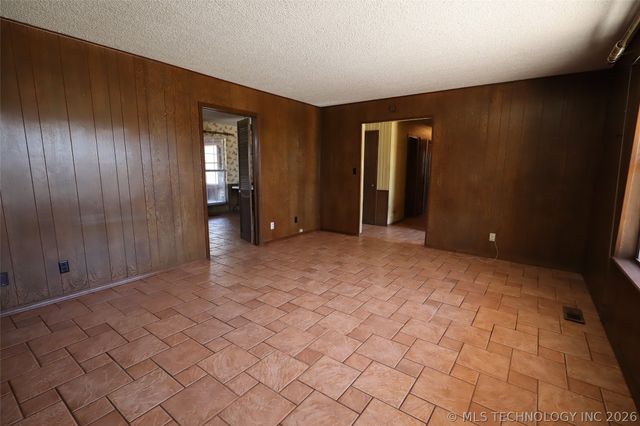 32656 S 4320 Road, Big Cabin, OK 74332