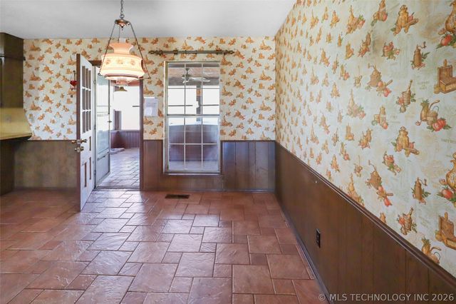 32656 S 4320 Road, Big Cabin, OK 74332