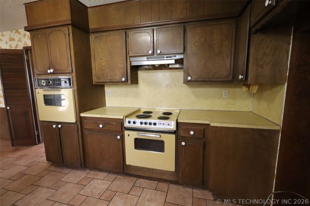 32656 S 4320 Road, Big Cabin, OK 74332