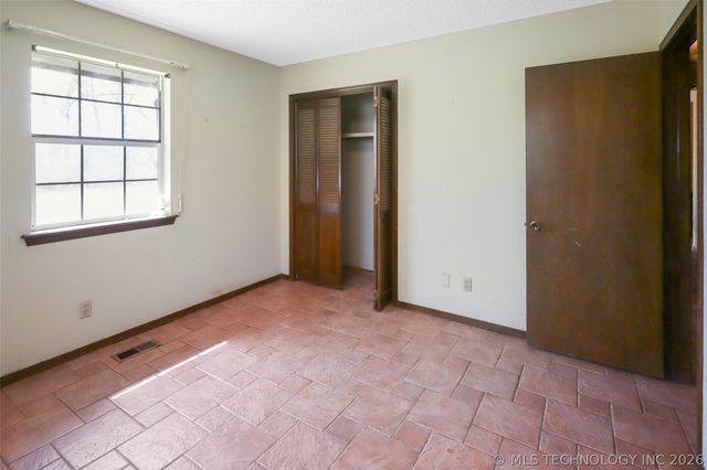 32656 S 4320 Road, Big Cabin, OK 74332