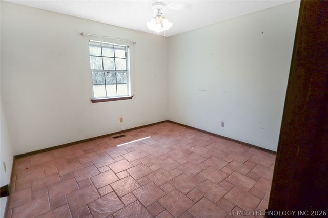 32656 S 4320 Road, Big Cabin, OK 74332