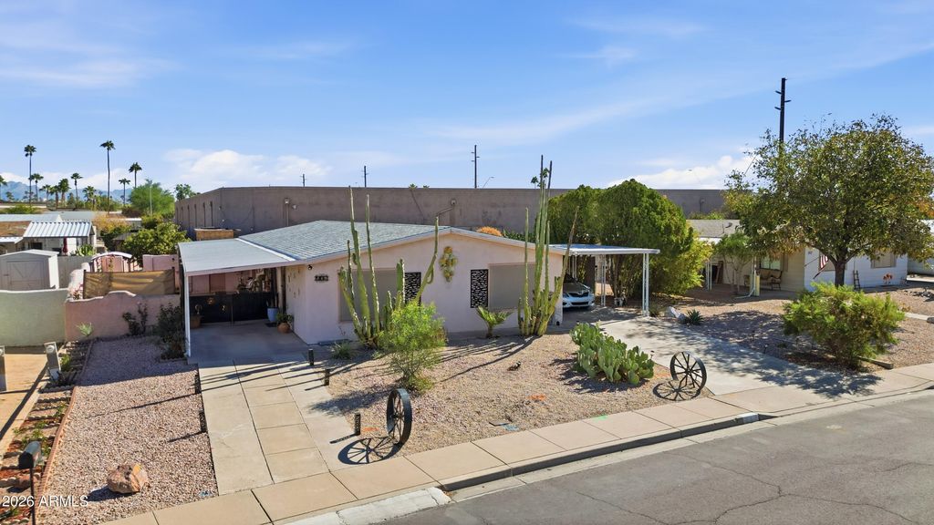 349 S ALVARO Circle, Mesa, AZ 85206 — photo 2