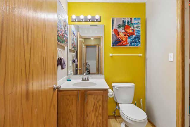 2247 Grand Avenue 12, West Des Moines, IA 50265