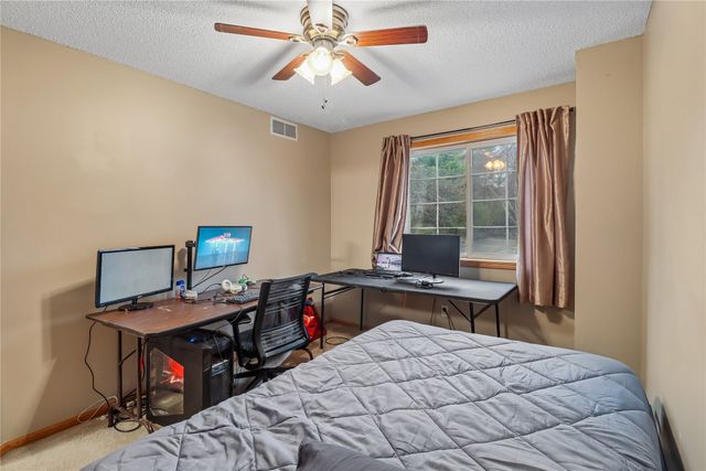 2247 Grand Avenue 12, West Des Moines, IA 50265