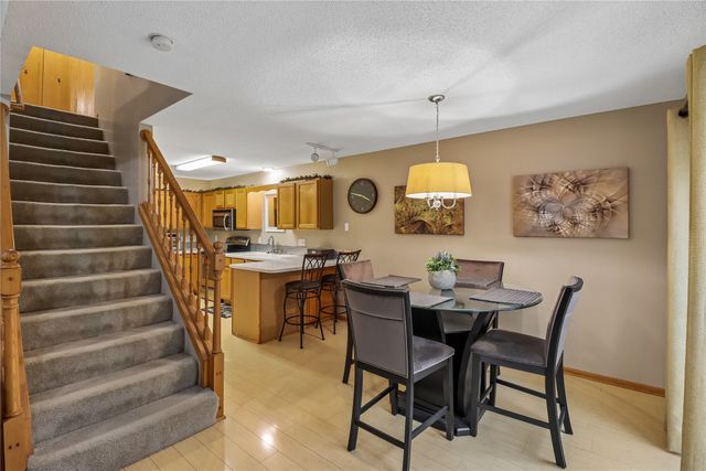 2247 Grand Avenue 12, West Des Moines, IA 50265