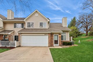 2247 Grand Avenue 12, West Des Moines, IA 50265