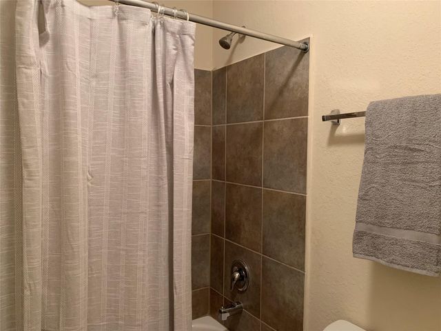 7822 Koloa River Court, Houston, TX 77040