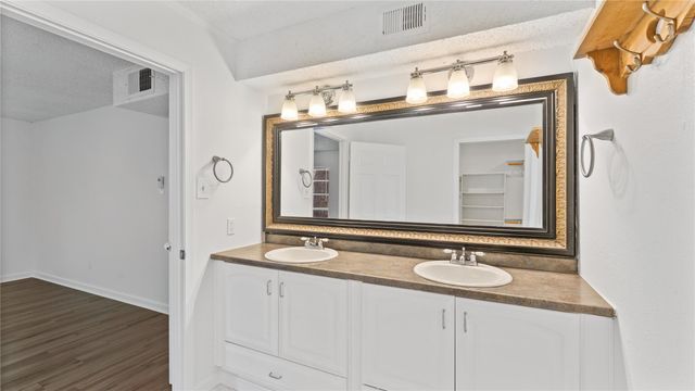 402 Placid Lake Lane, Magnolia, TX 77354