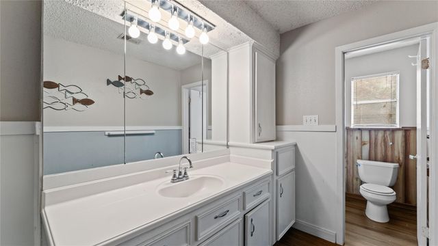 402 Placid Lake Lane, Magnolia, TX 77354