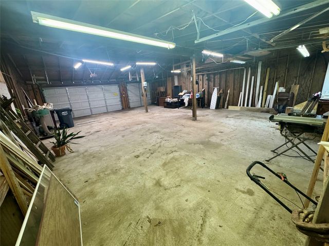 402 Placid Lake Lane, Magnolia, TX 77354