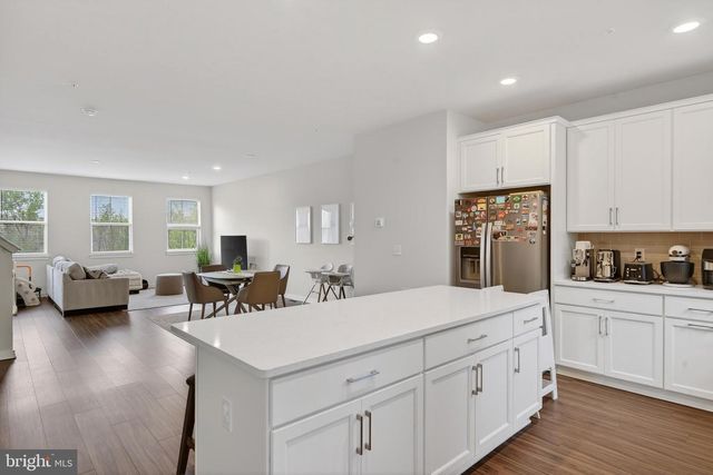 97 FOUR LEAF DR, Downingtown, PA 19335