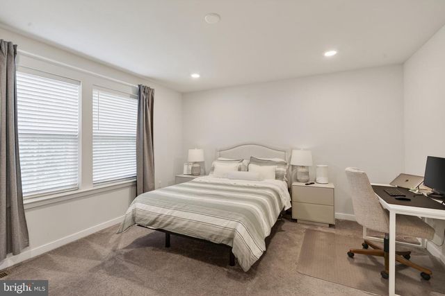 97 FOUR LEAF DR, Downingtown, PA 19335
