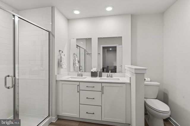 97 FOUR LEAF DR, Downingtown, PA 19335