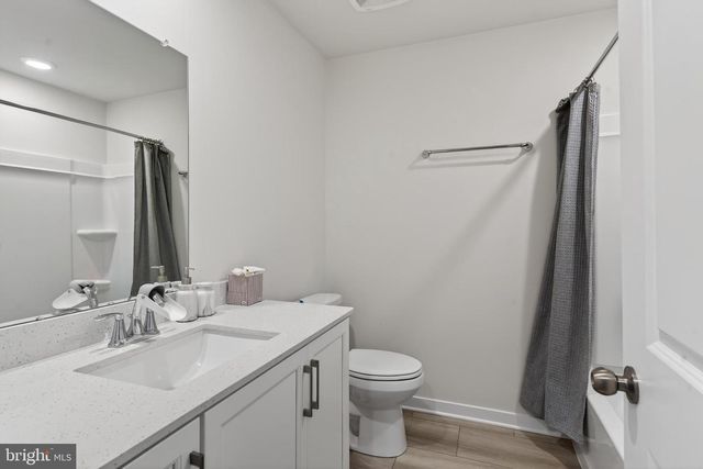 97 FOUR LEAF DR, Downingtown, PA 19335