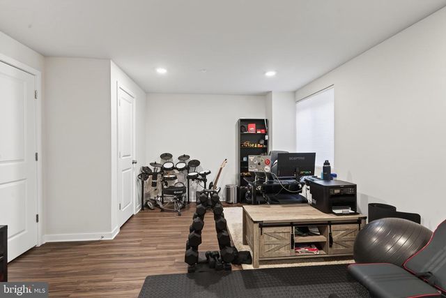 97 FOUR LEAF DR, Downingtown, PA 19335