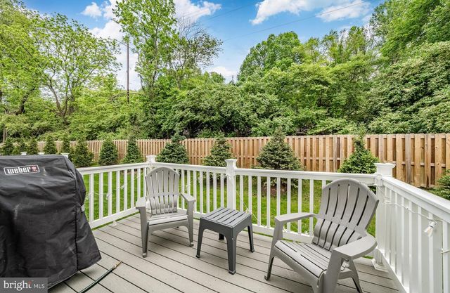 97 FOUR LEAF DR, Downingtown, PA 19335