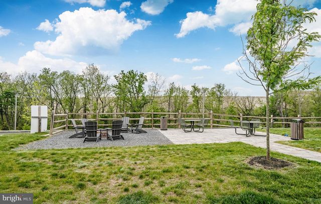 97 FOUR LEAF DR, Downingtown, PA 19335