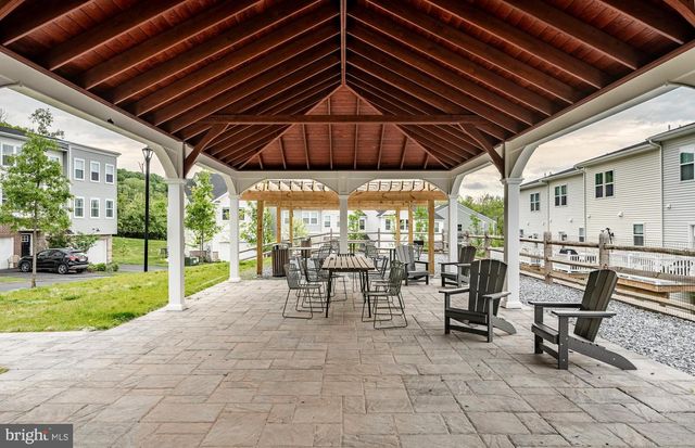 97 FOUR LEAF DR, Downingtown, PA 19335