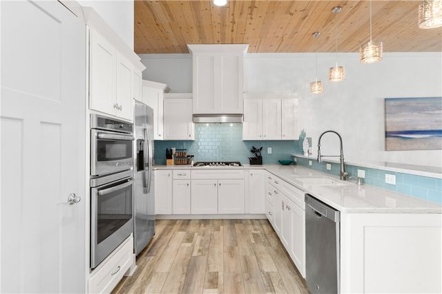 200 Piper Blvd B4, Port Aransas, TX 78373