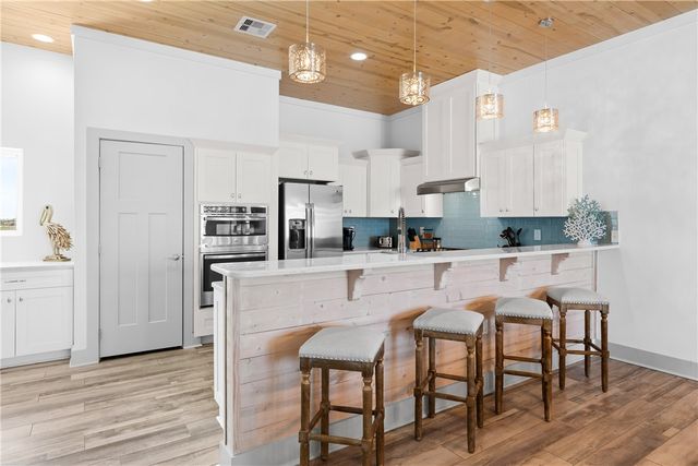 200 Piper Blvd B4, Port Aransas, TX 78373