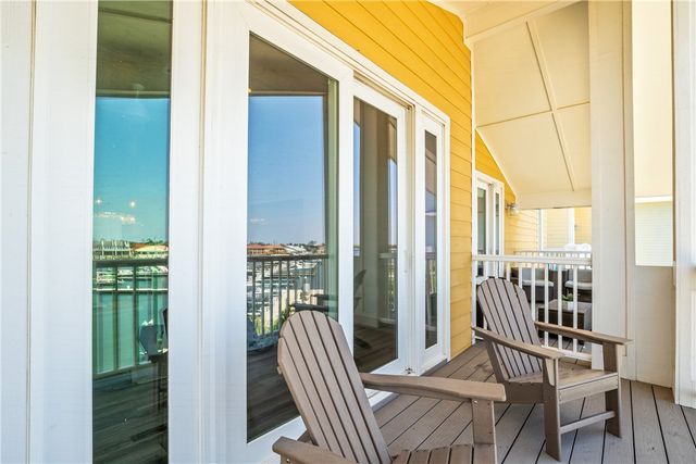 200 Piper Blvd B4, Port Aransas, TX 78373