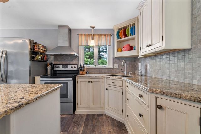 3 Edith Ln, Rutland, MA 01543