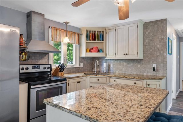 3 Edith Ln, Rutland, MA 01543