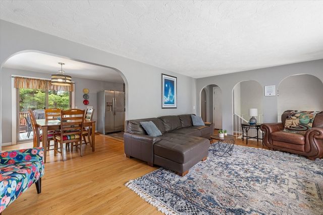 3 Edith Ln, Rutland, MA 01543