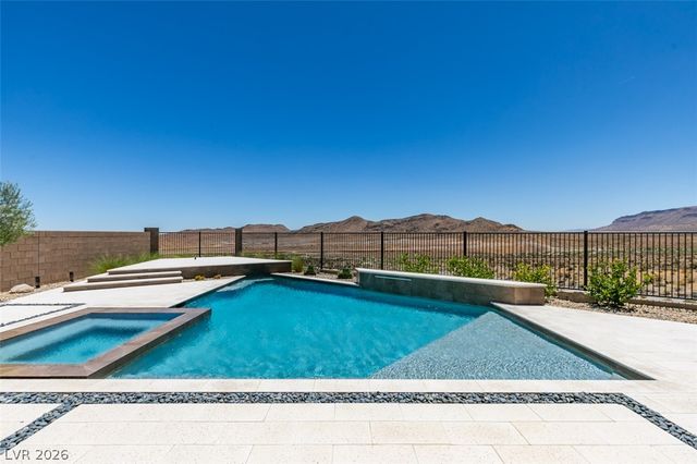988 Edinburgh Fields Court, Las Vegas, NV 89138