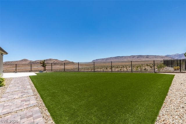 988 Edinburgh Fields Court, Las Vegas, NV 89138