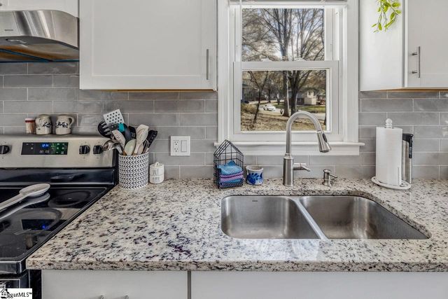 135 Ashdown Drive, Simpsonville, SC 29680