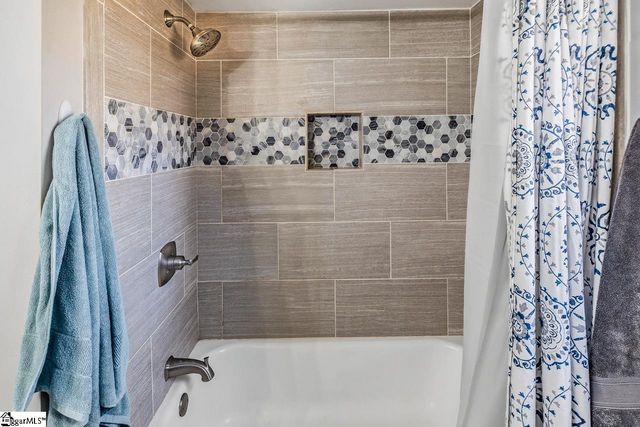 135 Ashdown Drive, Simpsonville, SC 29680