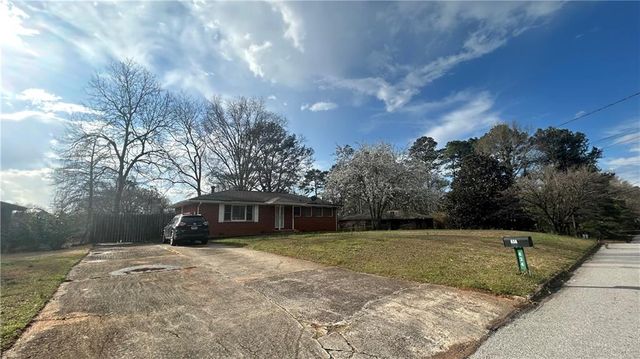 434 Dixie Lee Lane, Stone Mountain, GA 30083