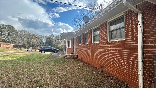 434 Dixie Lee Lane, Stone Mountain, GA 30083