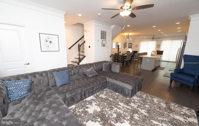 3620 COMMODORE JOSHUA BARNEY DR NE, Washington, DC 20018