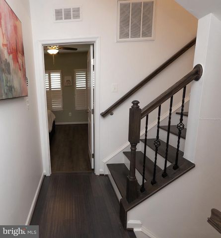3620 COMMODORE JOSHUA BARNEY DR NE, Washington, DC 20018
